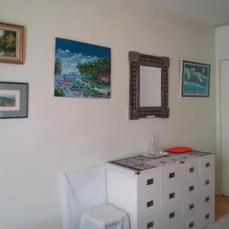 D'hôtes Issy-paris Alojamento de Acomodação e Pequeno-almoço