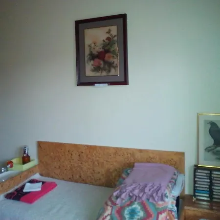 Chambres D'hotes Issy-paris Bed & Breakfast *